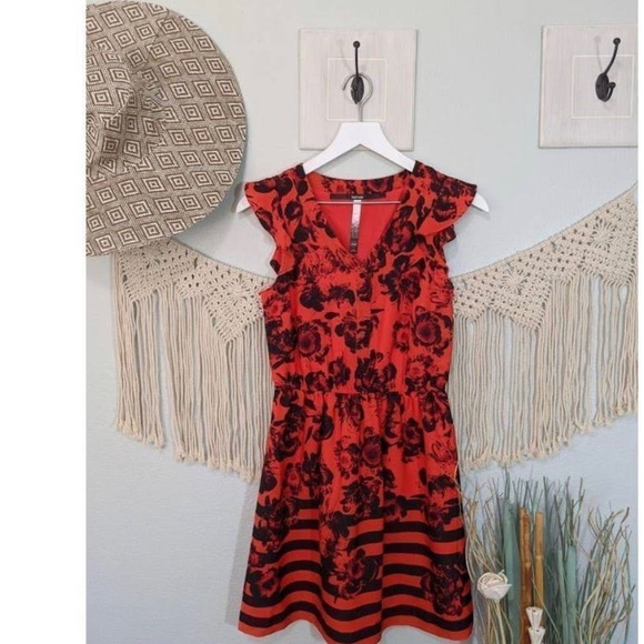 Kensie Black & Red Floral Dress w/ Ruffle Sleeves - Picture 1 of 3